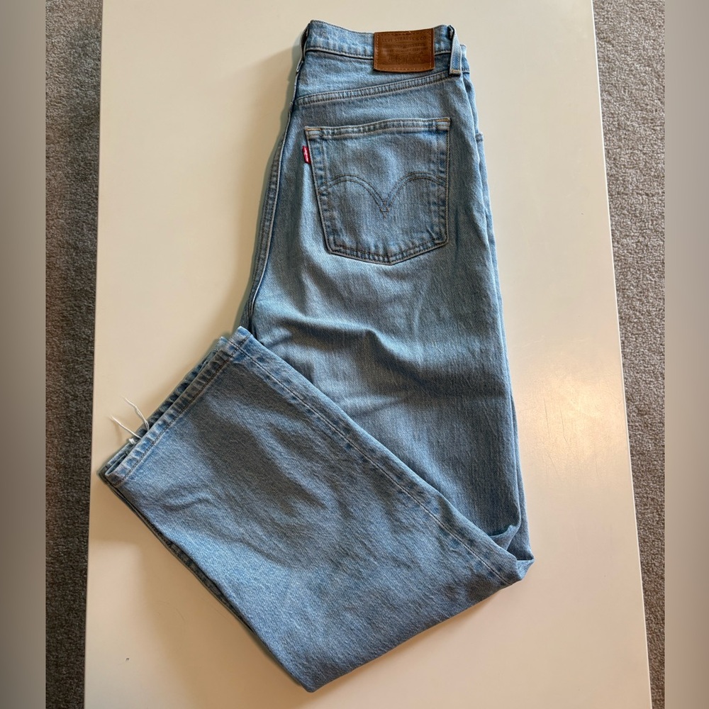 Levi’s ribcage straight women’s jeans